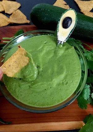 Una foto de Salsa falsa de aguacate