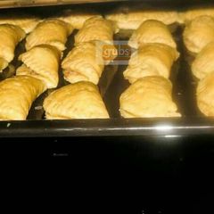 A picture of Meat Pie (snack).