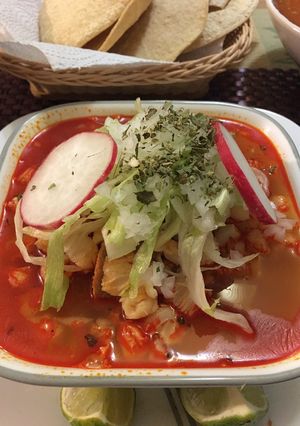 Una foto de Pozole Coloradito