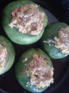 Una foto de Zapallitos Rellenos Vegetarianos