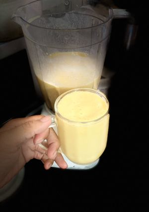 Hình của món Sữa chua xoài mix chuối xay.