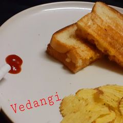 A picture of Spicy Potato & Paneer Grilled Sandwich.