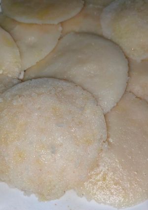 চটজলদি ইডলি (chotjoldi recipe in bengali) রেসিপির প্রধান ছবি