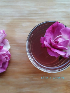 રોઝ બડ ટી (Rose tea in gujrati) રેસીપી મુખ્ય ફોટો