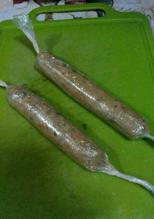 Una foto de Salchichas de legumbres con frutos secos y palta