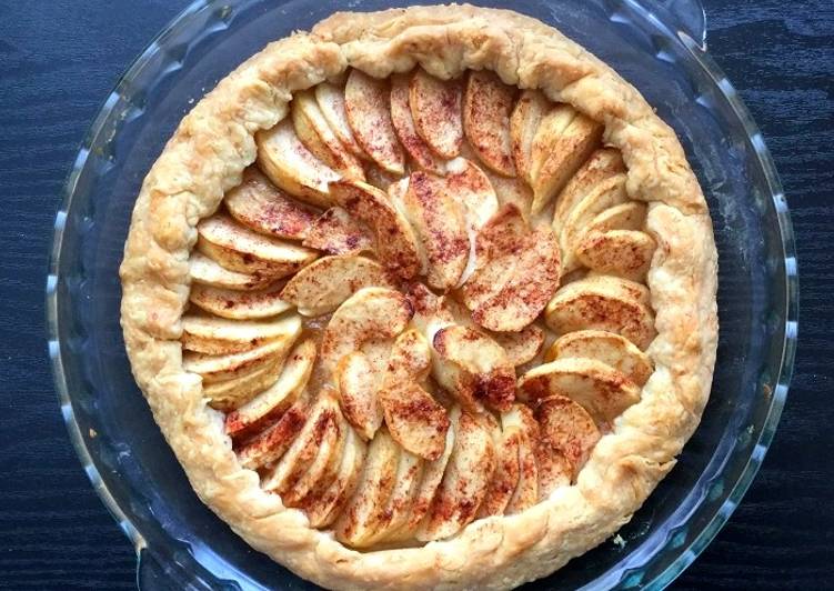 Steps to Prepare Easy Apple Pie Tart in 23 Minutes at Home