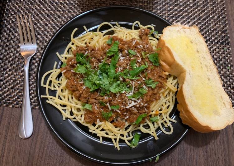 Espagueti con carne molida en chipotle