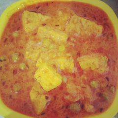 A picture of Matar Paneer.