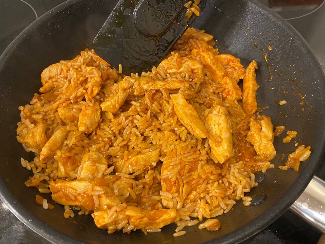 Egyszerű rizses husi csirkemellből recept recept fotó
