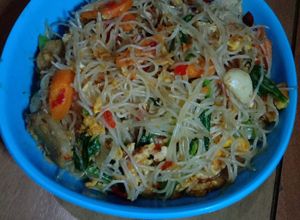 Foto resep Bihun goreng baso ikan dan baso sapi