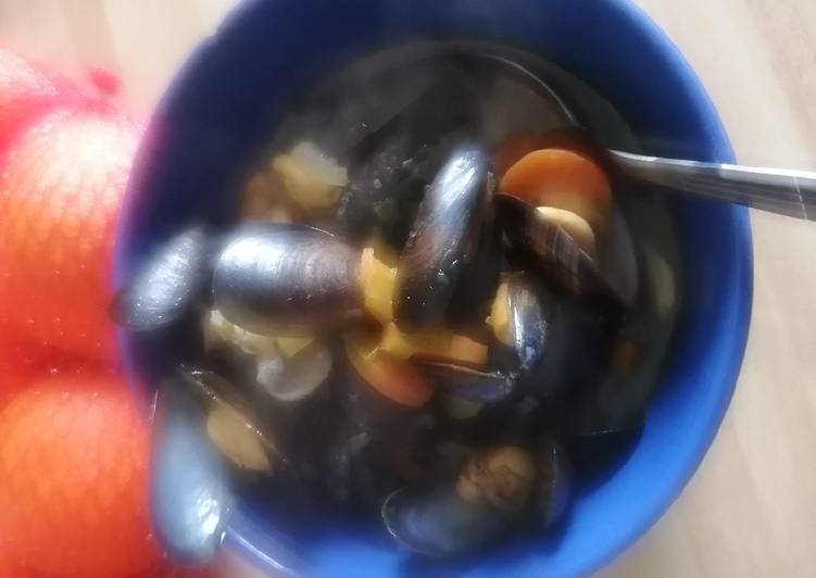 Sup tomyam seafood