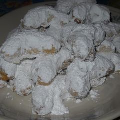 A picture of Greek Almond Crescent Cookies.