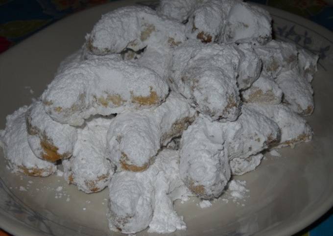 Steps to Make Homemade Greek Almond Crescent Cookies