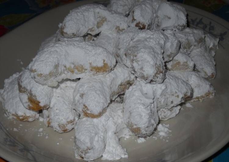 Simple Way to Make Speedy Greek Almond Crescent Cookies