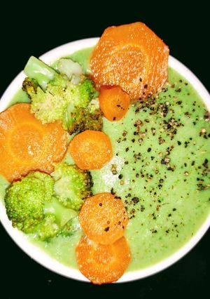 A picture of Broccoli soup.