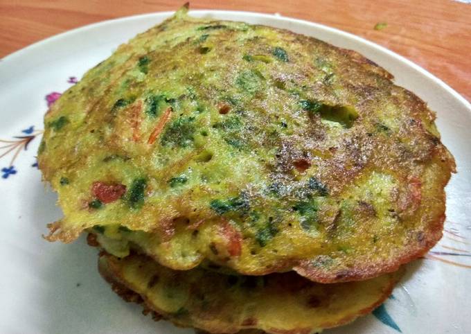 Rice and vegetables pancakes