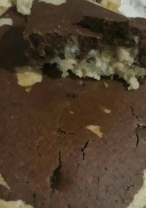 Una foto de Torta marmolada sin leche, manteca ni huevo