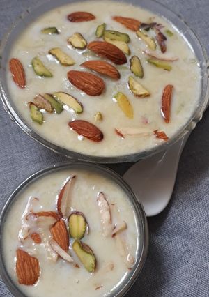 દૂધી ની ખીર (Dudhi Kheer Recipe in Gujarati) રેસીપી મુખ્ય ફોટો
