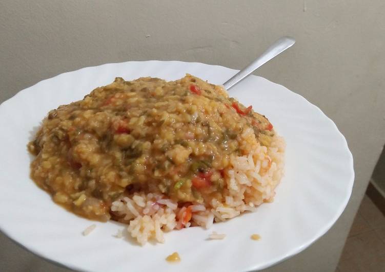 Lentil served with rice