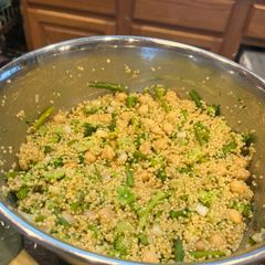 A picture of Broccoli & Asparagus Quinoa salad ￼.