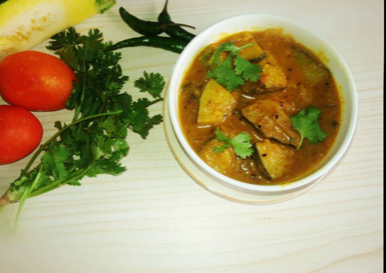 Recipe of Any-night-of-the-week Healthy green pumpkin curry(hara kaddoo curry)