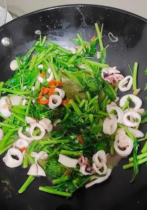 Foto resep Cah Kangkung Cumi