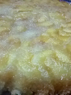 Una foto de Torta invertida de manzana