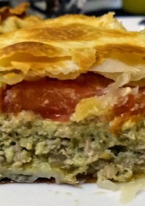 Una foto de Tarta de berenjenas con atún