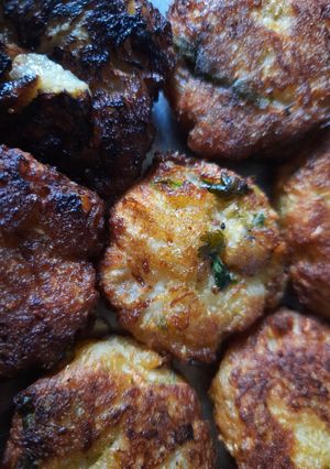 আলু পকোড়া (aloo pakoda recipe in Bengali) রেসিপির প্রধান ছবি