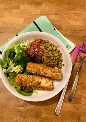 Une photo de ☆Buddha Bowl de Lentilles au Saumon Pané☆