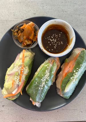 A picture of Gỏi cuốn.