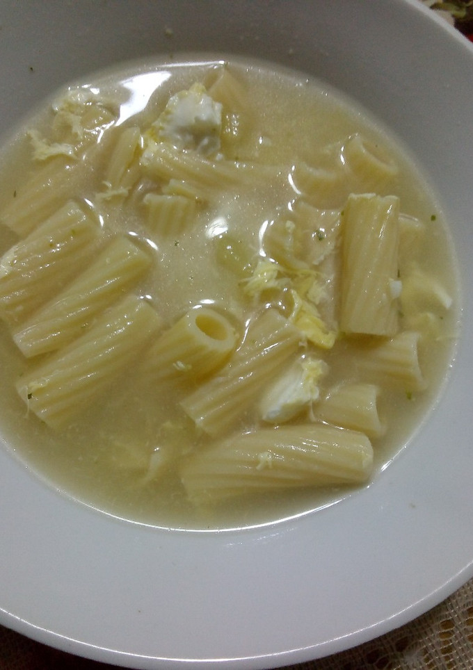 Una foto de Sopa de huevo