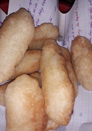 Hình của món Khoai mì bọc chuối chiên.