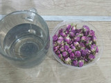 شربت گل محمدی تخم شربتی