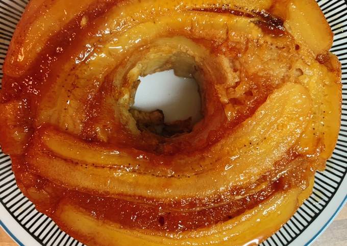 Bolo de Banana Caramelizada - Receita prática e deliciosa