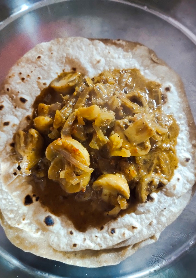 காளான் நெய் ரோஸ்ட் (Kaalaan nei roast recipe in tamil) செய்முறை முக்கிய புகைப்படம்