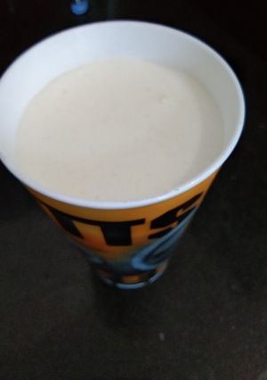 A picture of Mithi lassi.