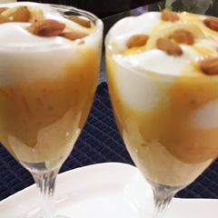 A picture of Mango Faluda with vanilla icecream.