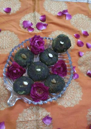 વેજ. પાલક કબાબ (Veg Palak Kabab Recipe In Gujarati) રેસીપી મુખ્ય ફોટો