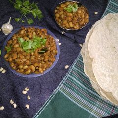 A picture of White lobia's Dry Curry / Black eyed Bean's Curry.