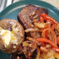 A picture of Gluten free steak dinner 😋😋.