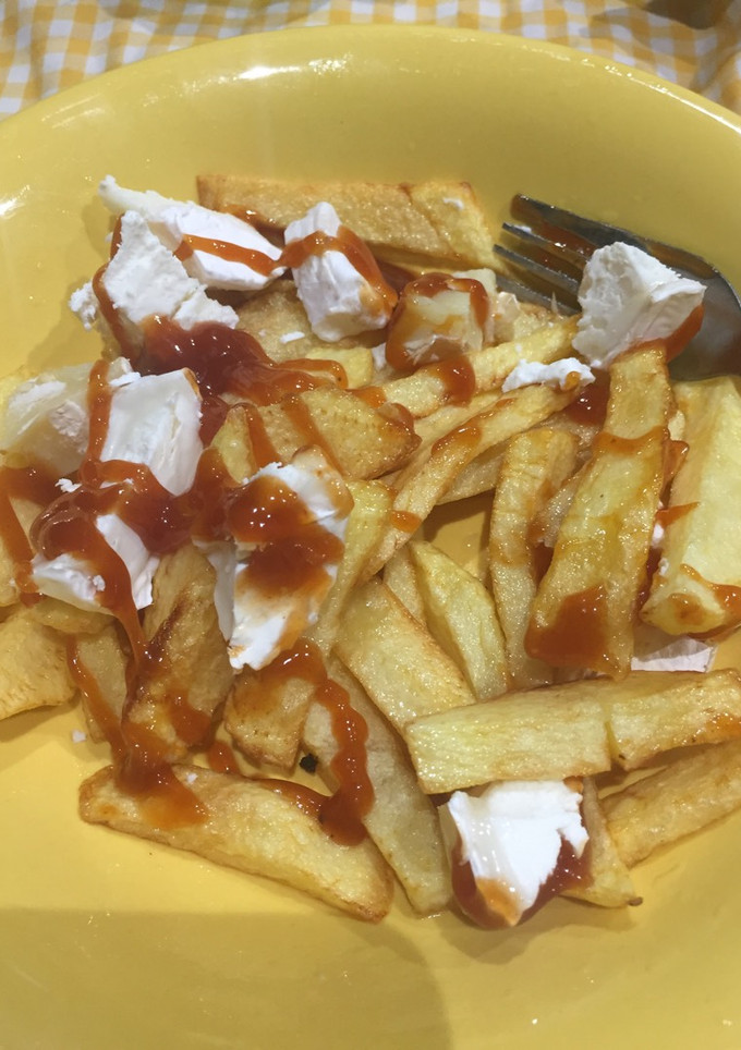 Una foto de Patatas con queso de Cabra y salsa barbacoa