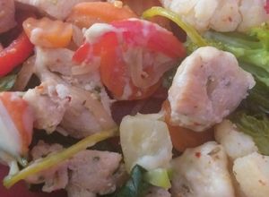 Una foto de Pollo con mezcla California súper rápido