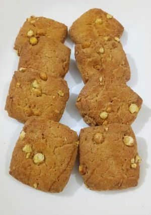 A picture of Roasted Chana Dal Besan Cookies.