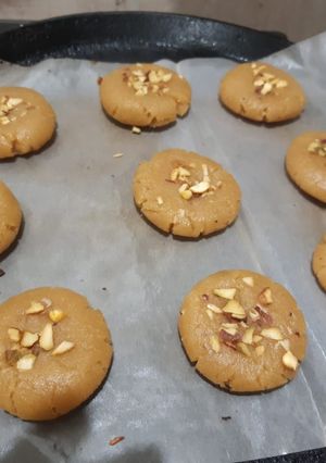 A picture of Besan NanKhatai.