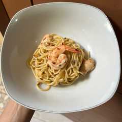 รูปของ Spaghetti Aglio E Olio With Shrimp
