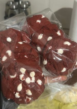 Una foto de Galletas red velvet❤️
