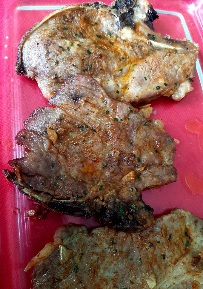 Una foto de Chuletas de cerdo al horno