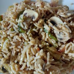 A picture of Mushroom fried rice.