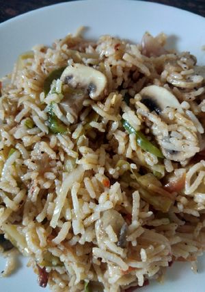 A picture of Mushroom fried rice.